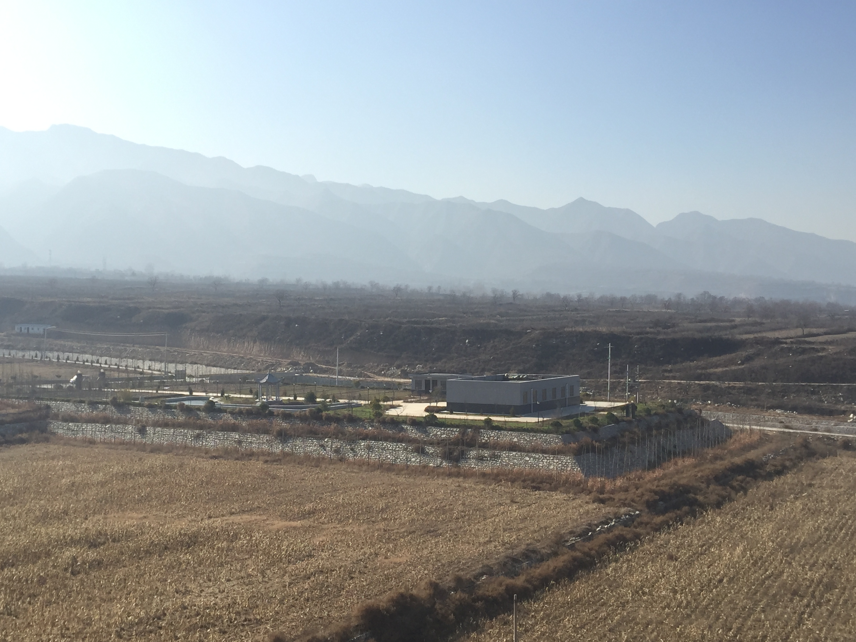 4.华阴白龙涧野外视察研究站.JPG